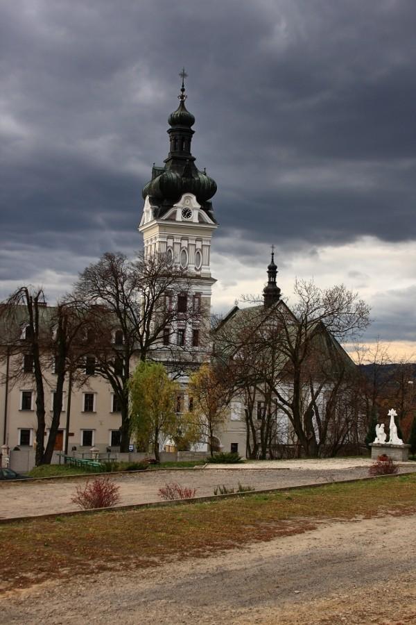 Tuchów - Klasztor Ojców Redemptorystów.