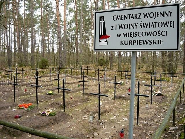 Cmentarz wojenny z I wojny światowej w miejscowości Kurpiewskie