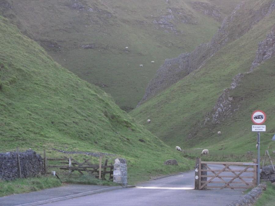 Winnats Pass, Castleton, Peak District, UK