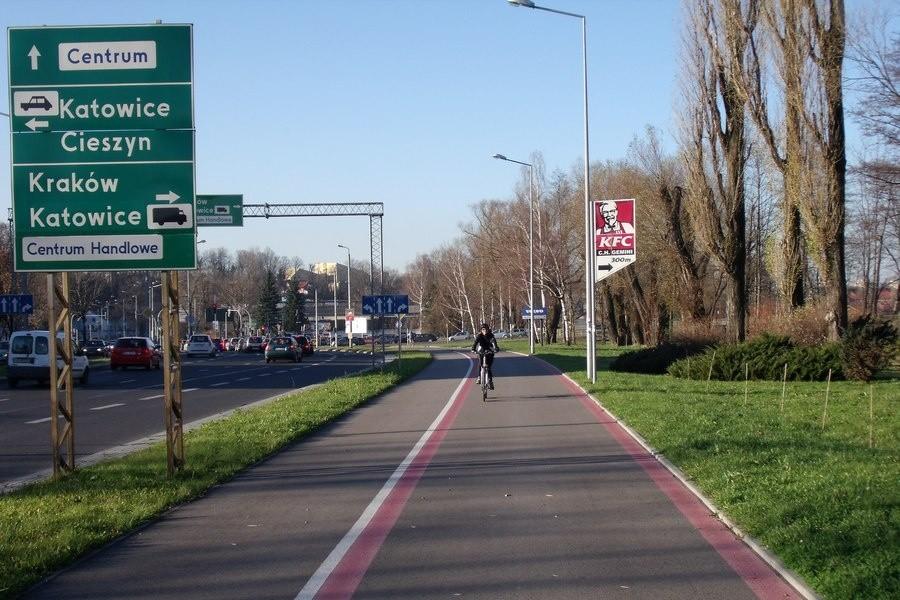 ścieżka rowerowa wzdłuż ulicy Partyzantów