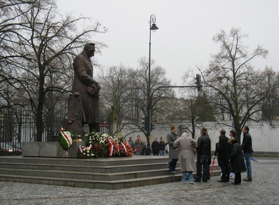 Czy Dziadek i Dmowski kibicowali Legii ?