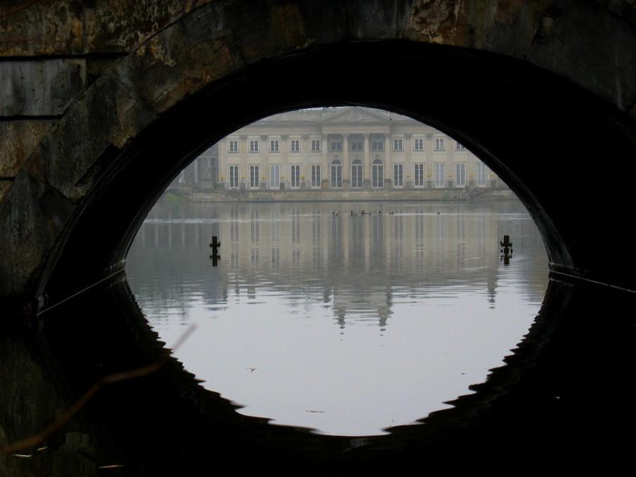 Widok spod mostu