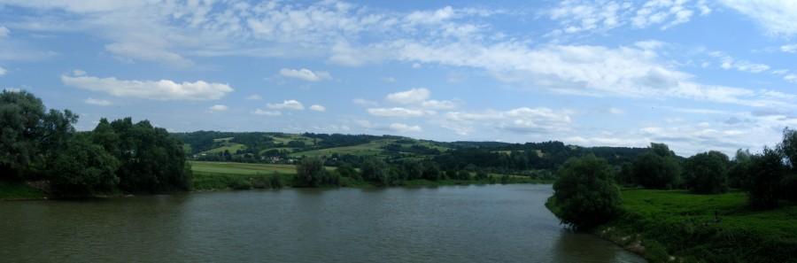 Panorama Sanu z kładki gdzieś na południe od Dynowa