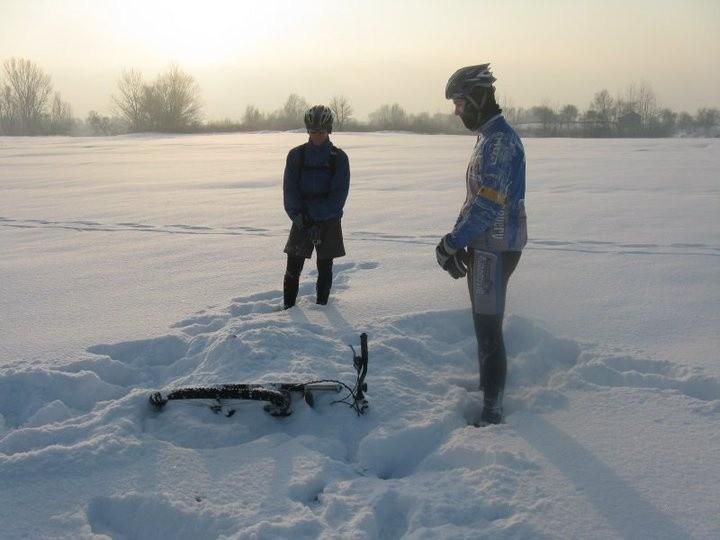 Chwila zadumy- R.I.P. Fot. Włochaty.