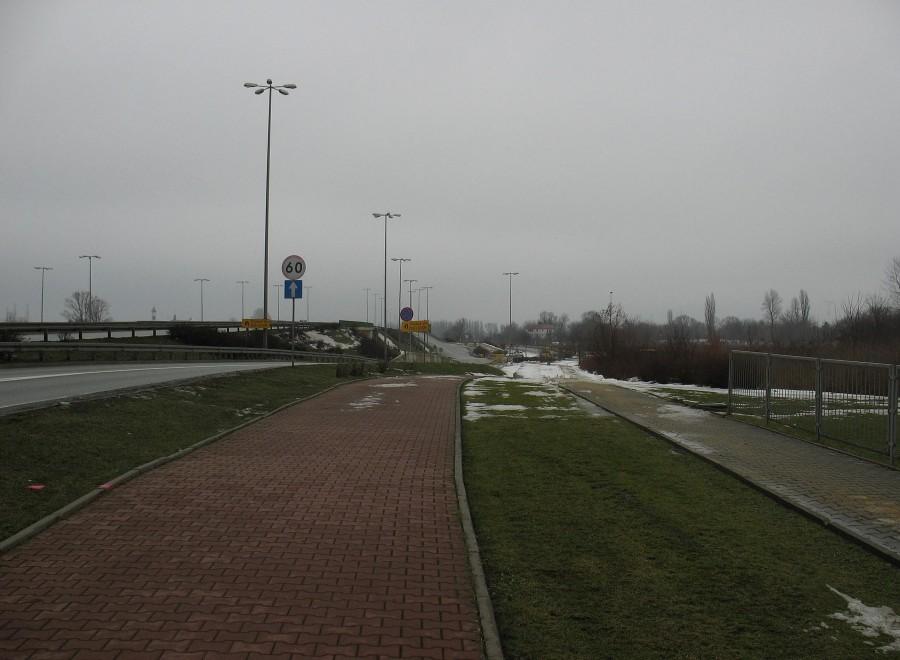 Ścieżka rowerowa w stronę Mostu Siekierkowskiego