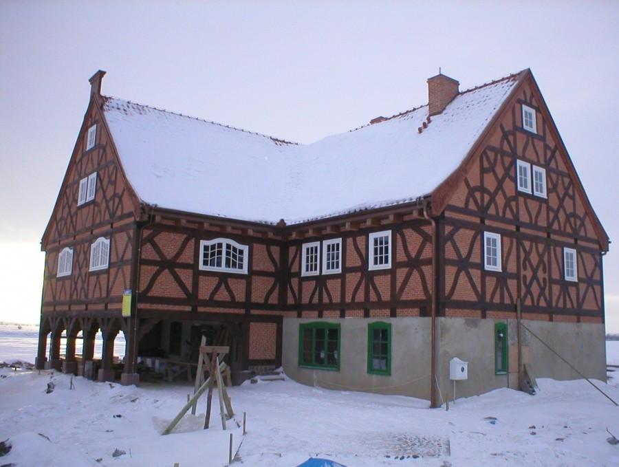 OSICE-BUDOWA DOMU PODCIENIOWEGO AD 2011