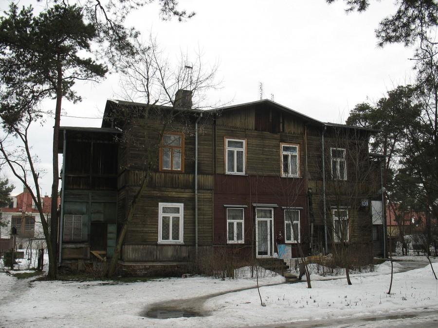 Miedzeszyn - drewniak z gankami na szczytach