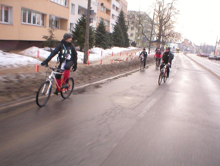 ULICA 12 LUTEGO-SPOKOJNIE BO I PUSTO