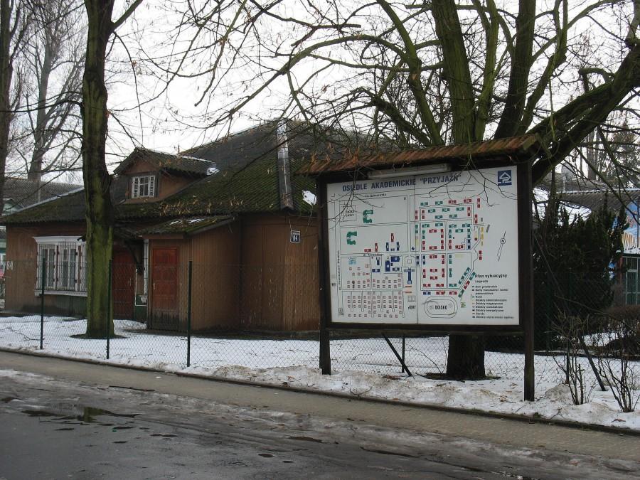 Tablica z planem Osiedla Akademickiego Przyjaźń