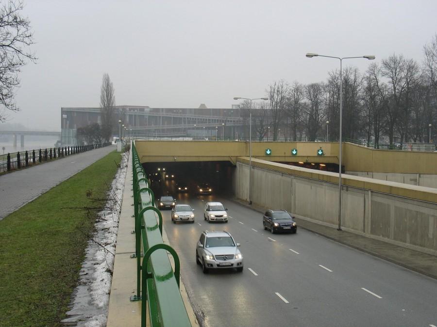 Tunel pod CNK