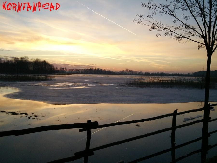 Jezioro zimą