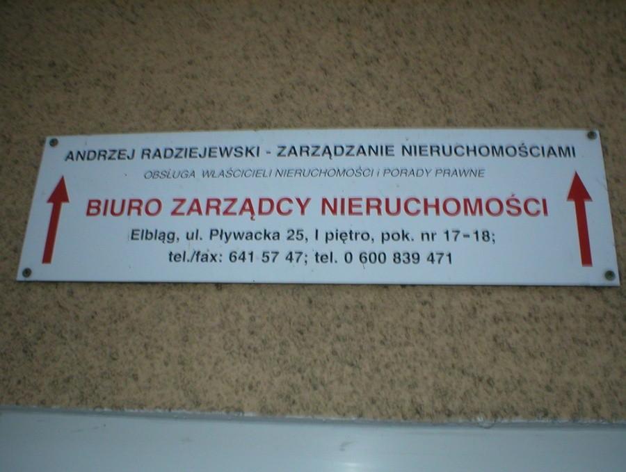 PŁYWACKA 25-CHODZIŁO O TĄ NIEPOZORNĄ TABLICZKĘ :-)