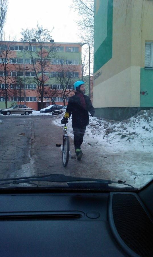 Rowerem na jednym kółku