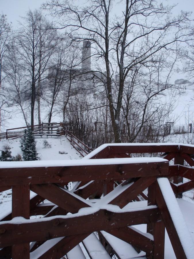Widok na zamek olsztyński z tarasu Krzycha