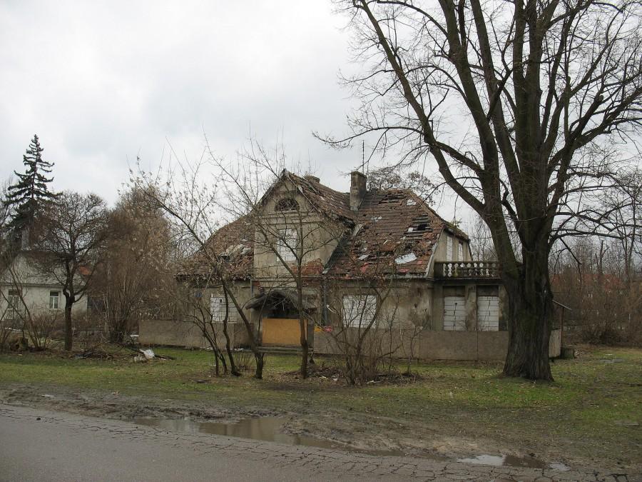 Młociny - stary dom na ul. Dzierżoniowskiej