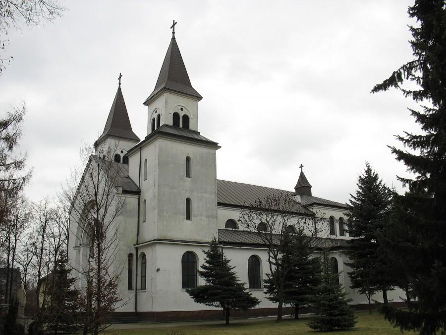 Młociny - kościół Matki Bożej Nieustającej Pomocy