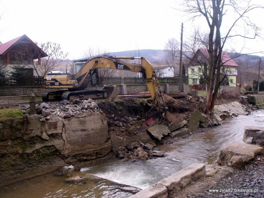 Praca popowodziowa