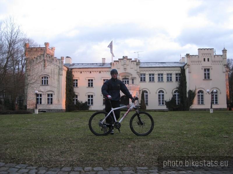 Pałac w Krześlicach.