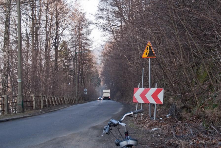 na tej drodze kask może się przydać