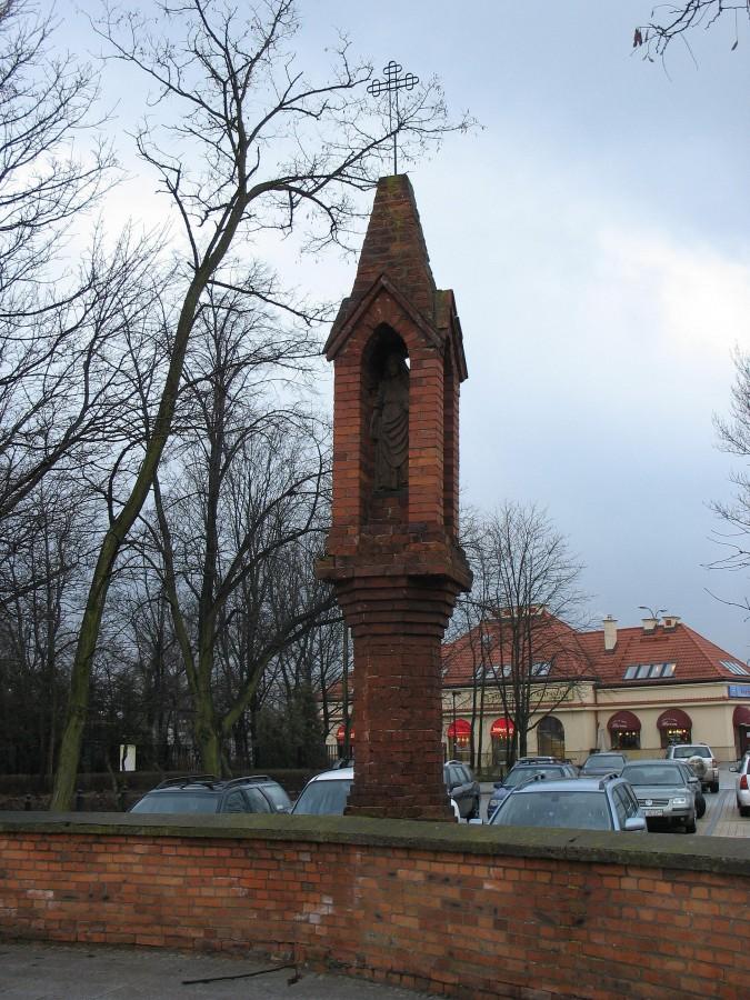 Wilanów - kapliczka słupowa
