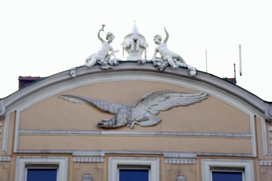 Orzeł i biesiadnicy