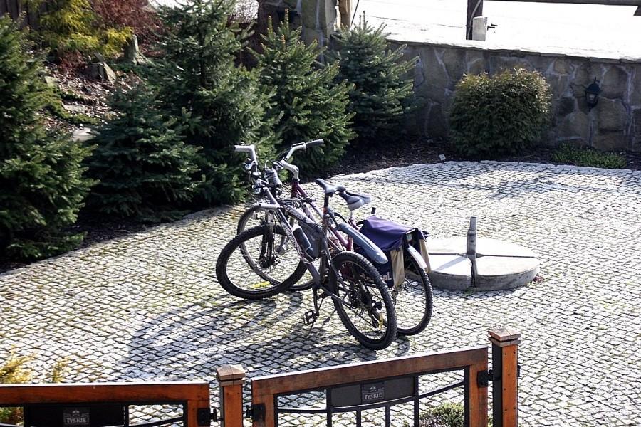 Parking pod karczmą