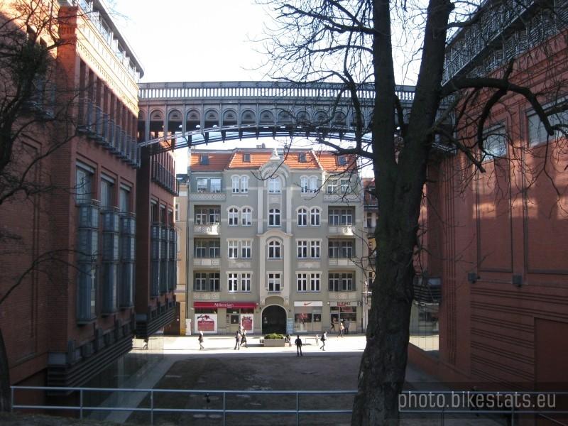 Poznań ul. Półwiejska.