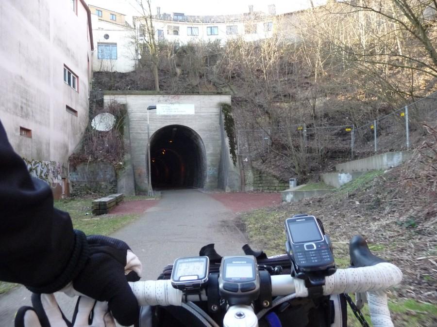 Przejazd Korkenziehertrasą przez Solingen