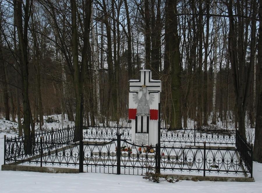Celestynów - pomnik ofiar II wojny światowej