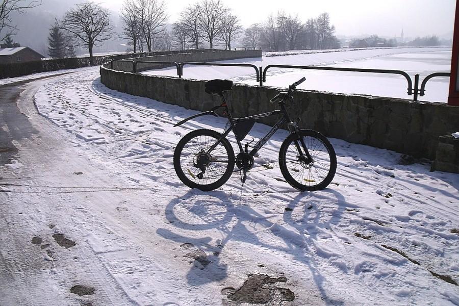 Jezioro czanieckie zamarznięte