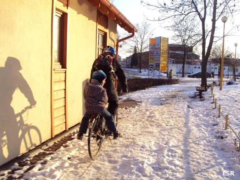 Darecki EB z młodym na pokładzie.