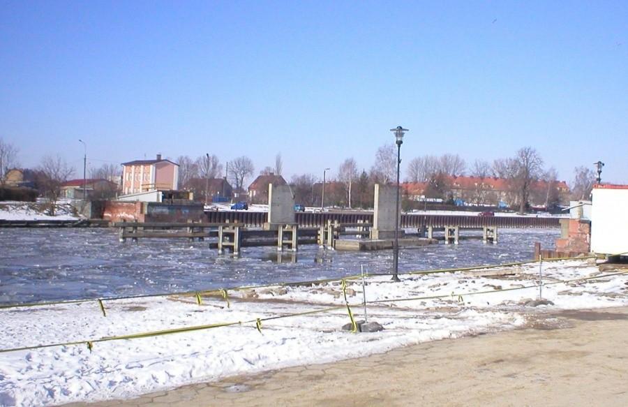 ZDEMONTOWANA KŁADKA