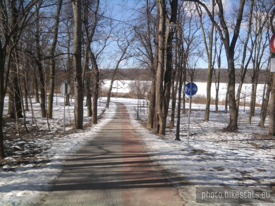 Nowa droga rowerowa w Swarzędzu prowadząca do pływalni