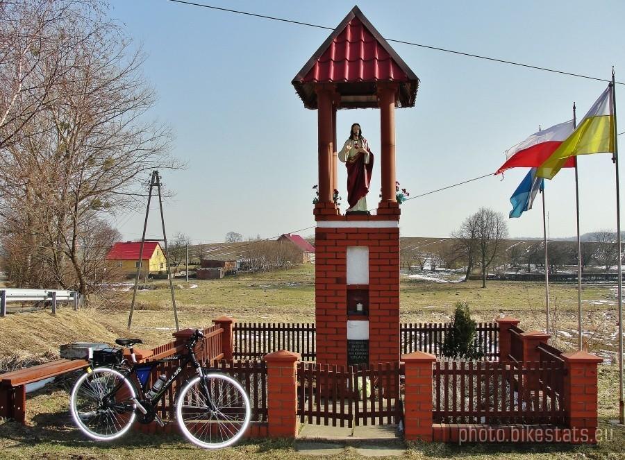 Przydrożna kapliczka.