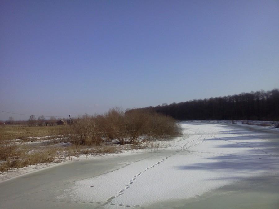 Rzeka Balewka jeszcze w lodzie