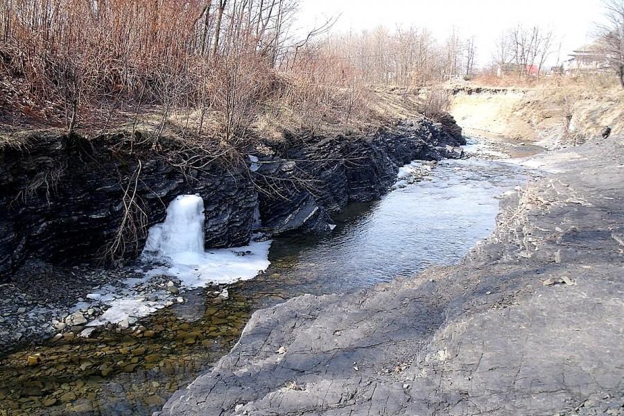 Lodowy wodospad nad Rzyczanką
