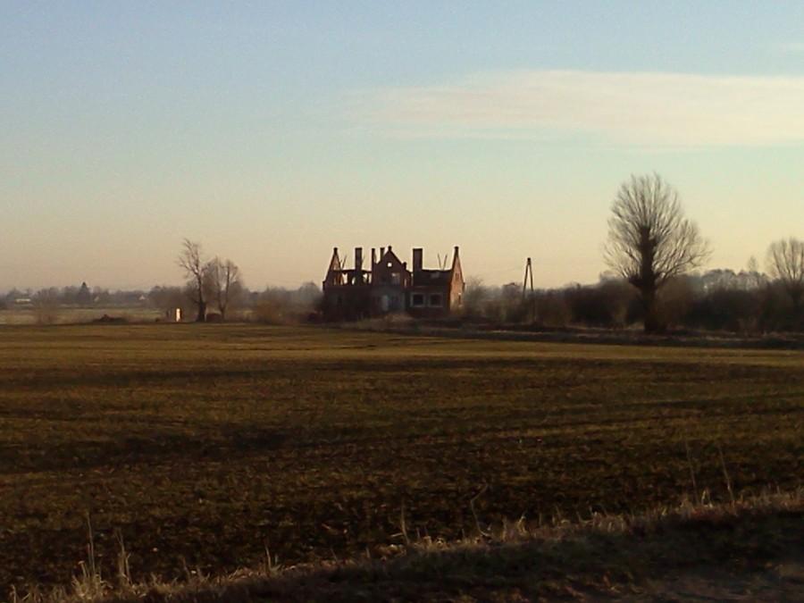 Zabrakło dachu
