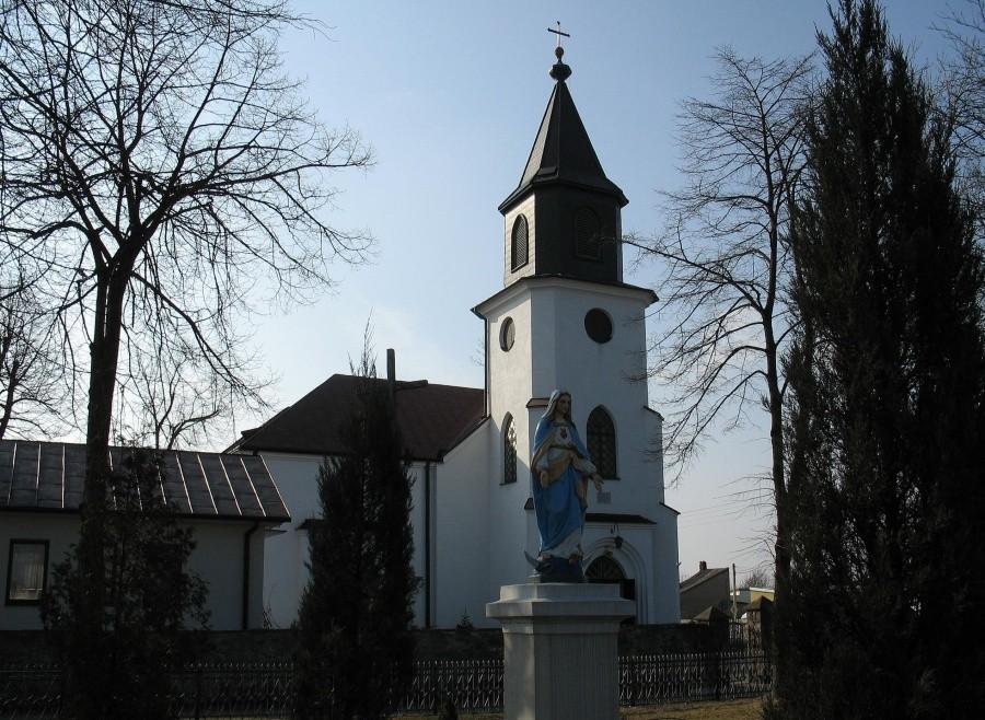 Sobienie Jeziory - kościół
