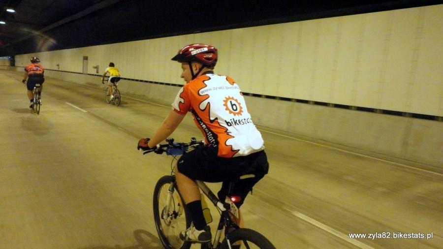 Przejazd przez tunel Clem7