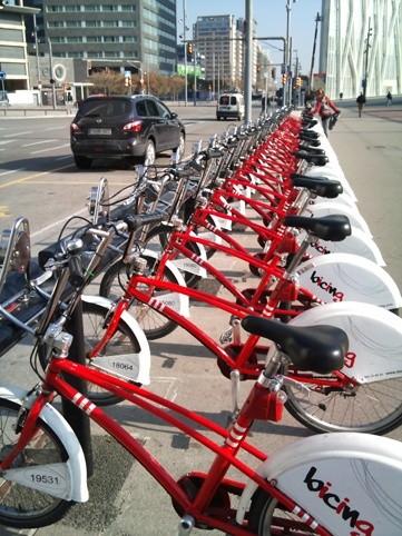 Miejska wypożyczalnie rowerów w barcelonie