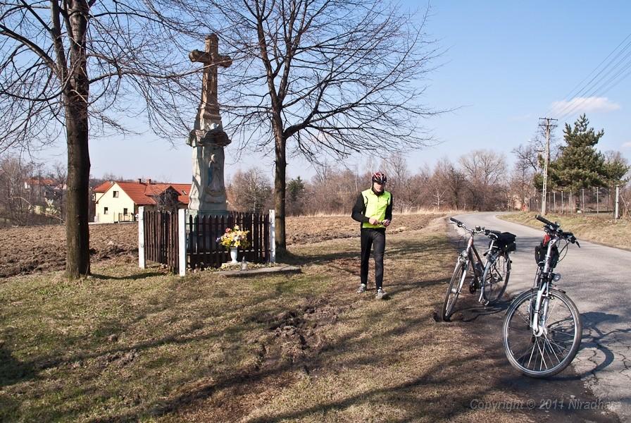 pierwszy krzyż z czaszką