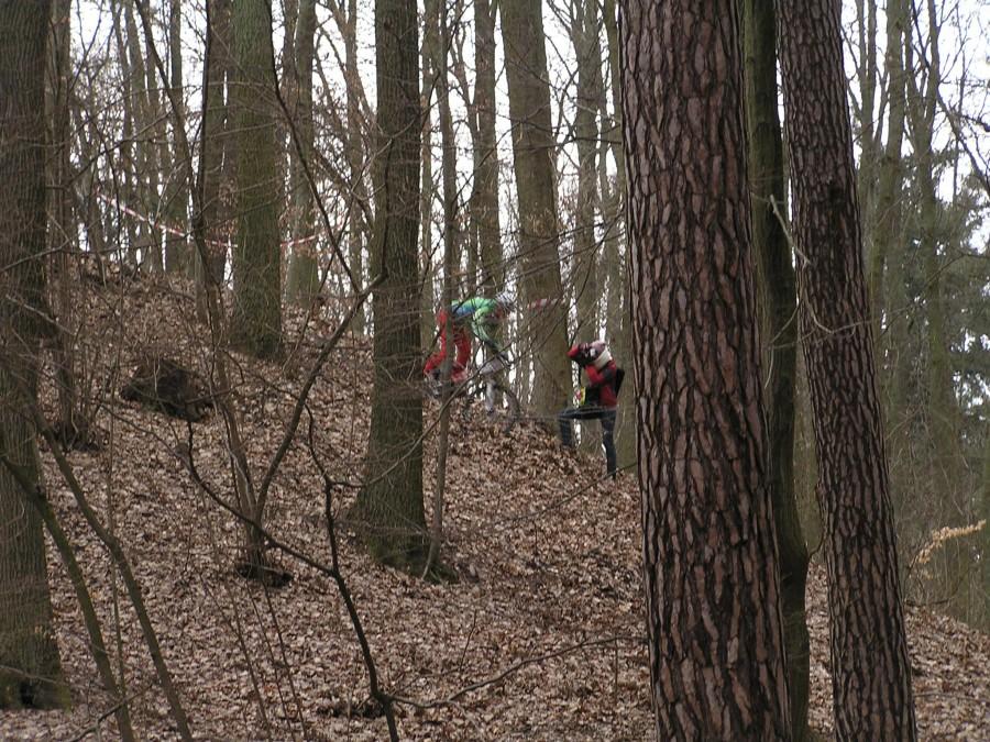 Kujawia XC [Myślęcinek 27.03.2011] Praca fotoreportera maratonów nie jest łatwa