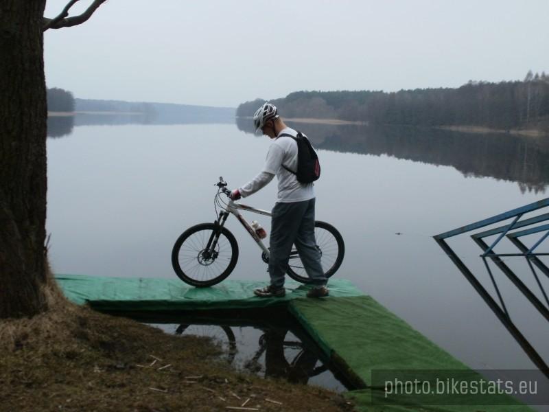 Nad Jeziorem Stęszewskim.
