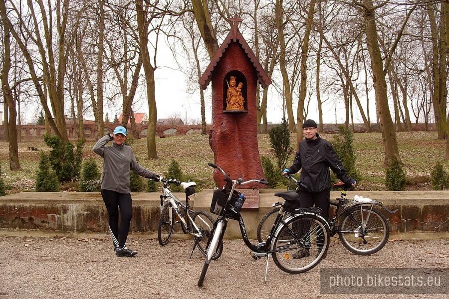 Odpoczynek w pięknym ogrodzie