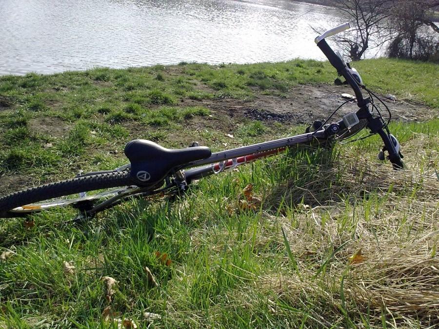 Rower wygrzewa się w słoneczku ;)