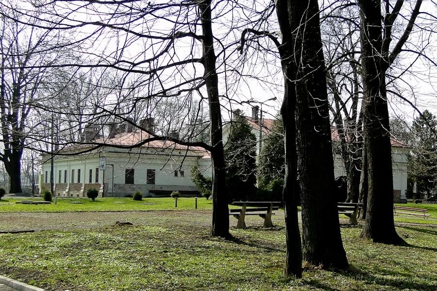 pałac i zespół parkowy