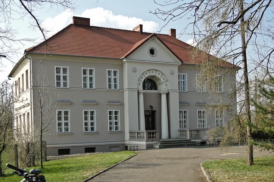 dwór w Mizerowie