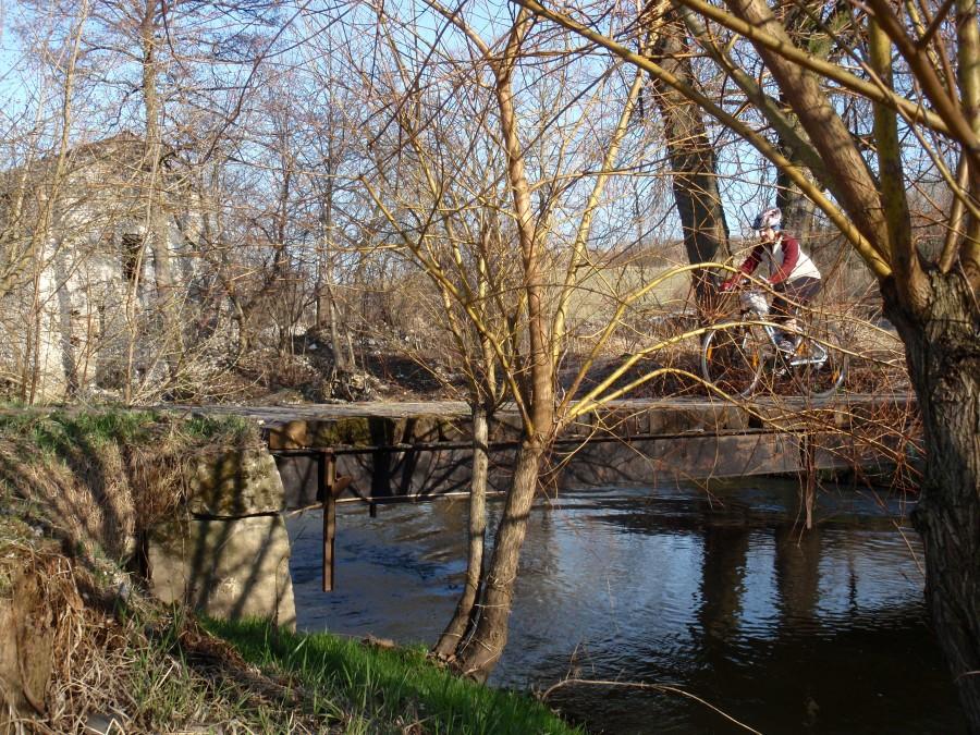 Przez mostek na Warcie