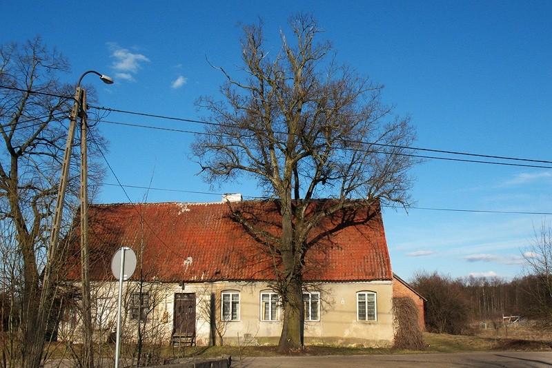 Samotny dom