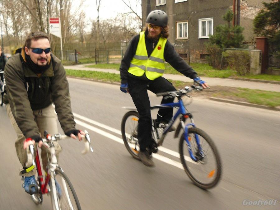 Zadowoleni Rowerzyści i ich nowe nabytki :)